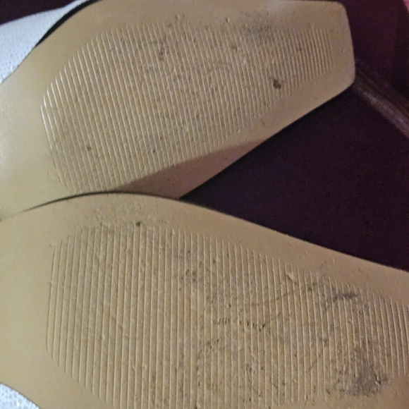 Elegant White Slingback Heels - Picture 7 of 10